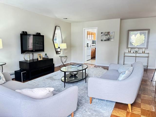 Raritan Crossing Apartment Homes
