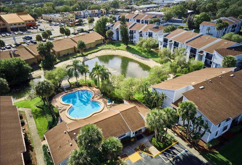 a birds eye view of the pool at the resort at reunion at Sunscape Apartment Homes, Florida, 33613