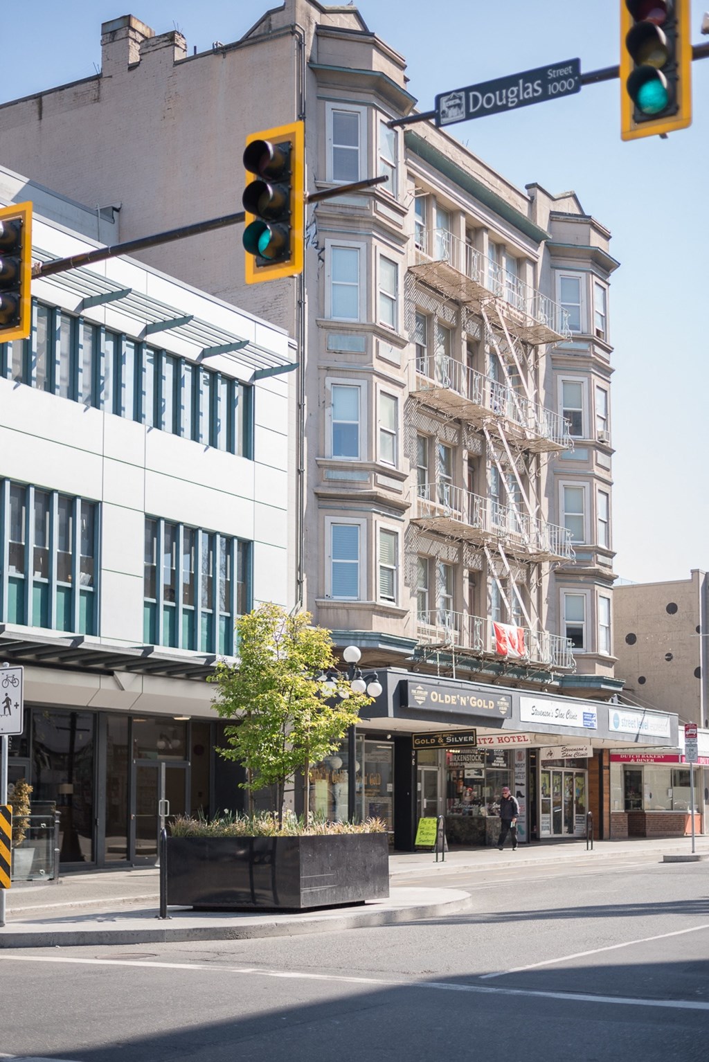 the building where the hotel is located