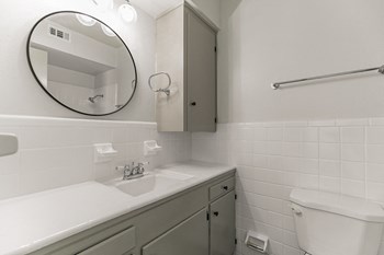 Bathroom - Photo Gallery 7