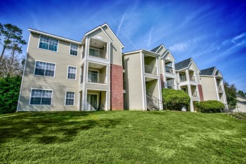 Apartments For Rent Near Holy Comforter Episcopal School