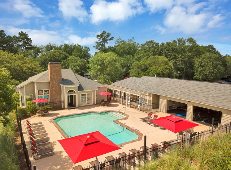 Ariel view of Forest Pointe swimming pool in Macon, GA