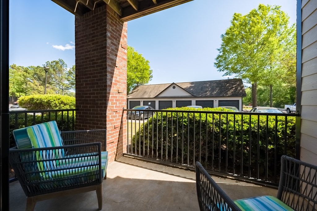 Patio at the Oaks of St Clair in Moody, AL