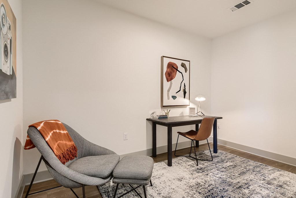 Home office space at Cypress McKinney Falls apartments for rent