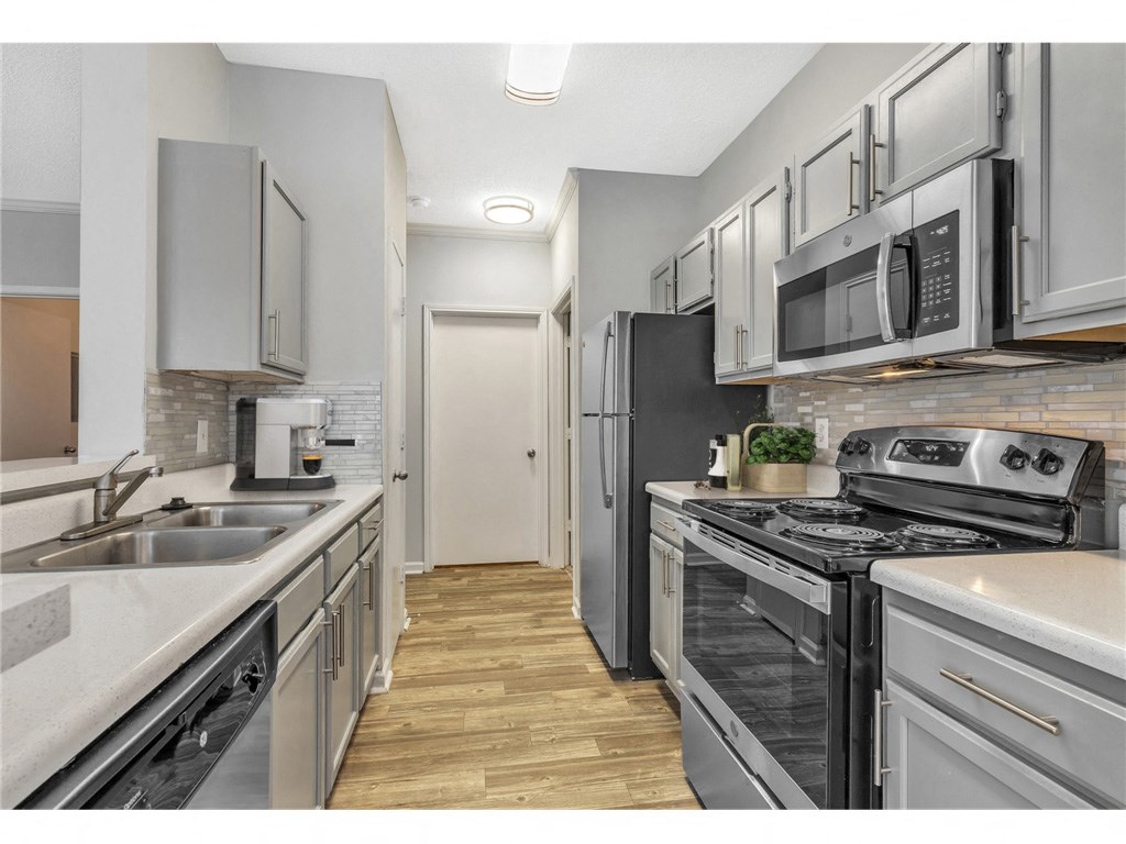 Spacious kitchen  at the Astoria apartments in Mobile, AL