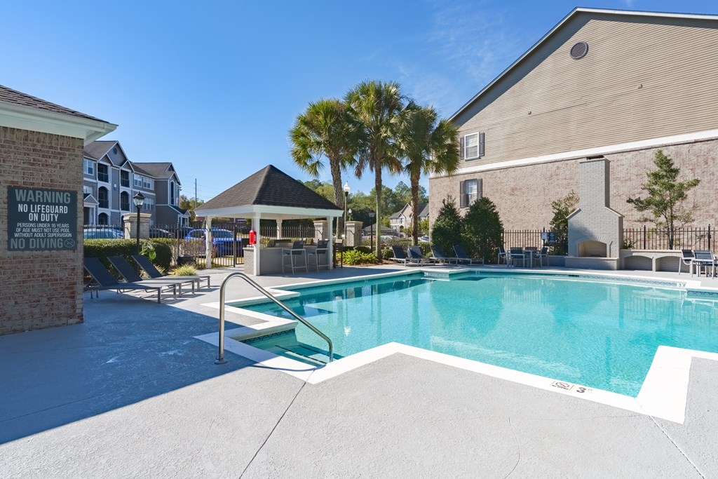 the preserve at ballantyne commons pool apartments