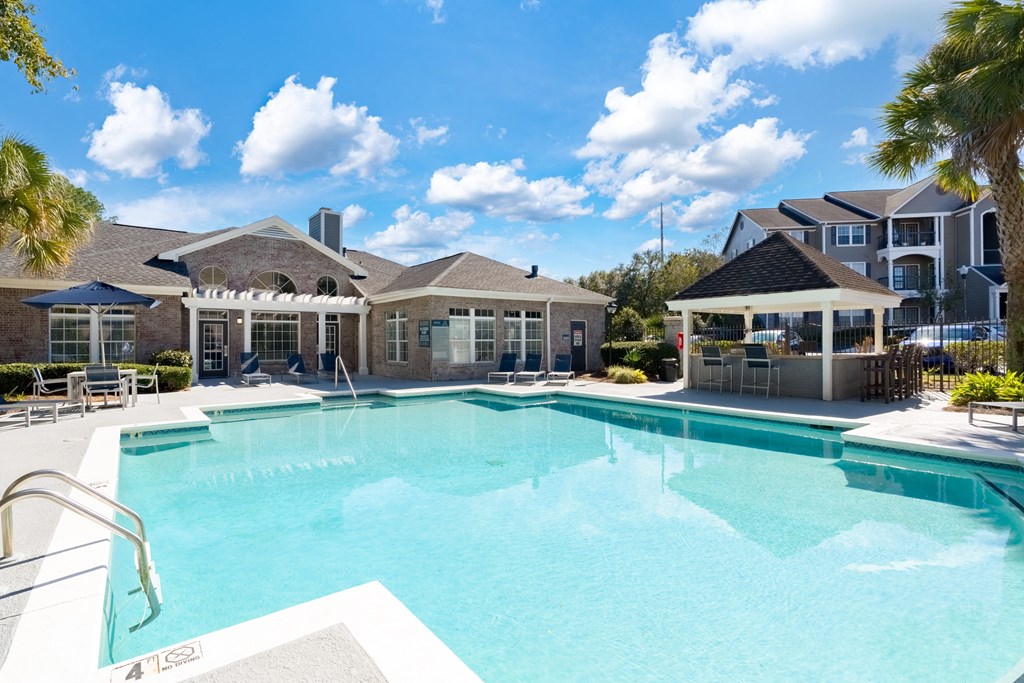 the preserve at ballantyne commons pool and apartment buildings