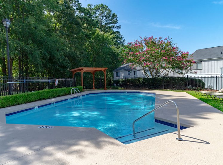 Swimming pool at Forest Ridge apartments in North Macon, GA