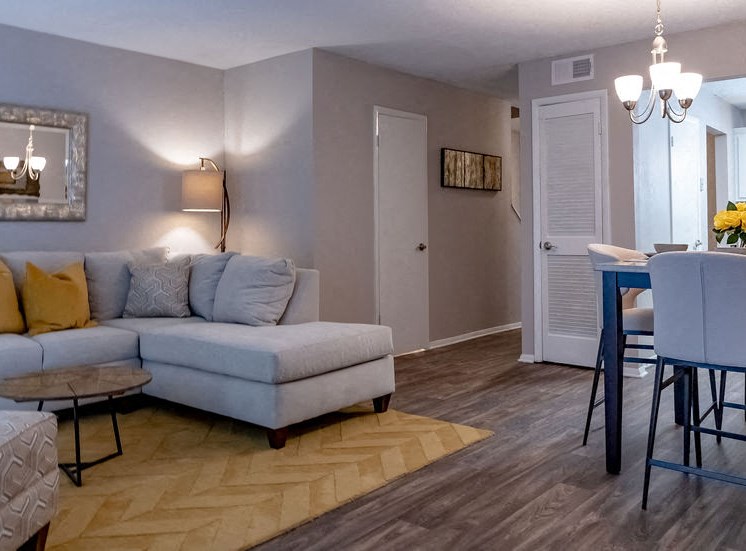 furnished apartment living room at Magnolia Crossing