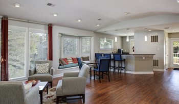 Woodbridge apartment clubhouse with bar and coffee station. - Photo Gallery 6