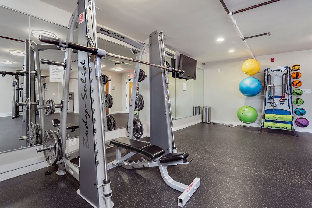 Oak Park City Apartments Fitness Center