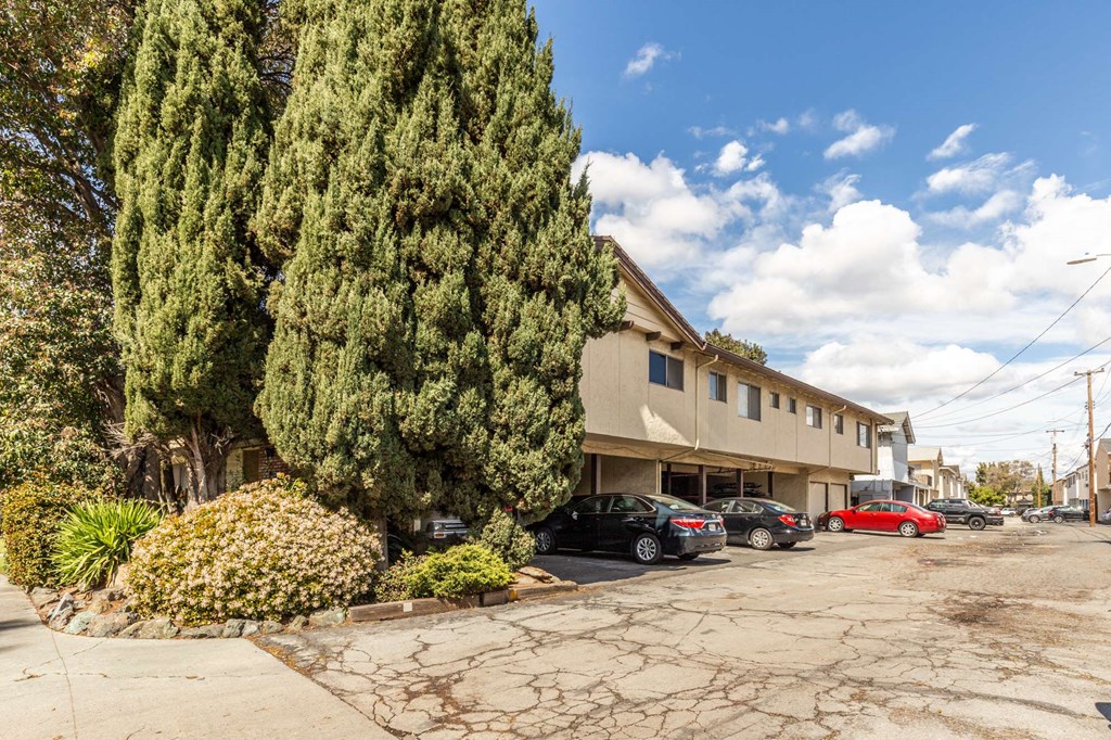 the building in which the motel is located