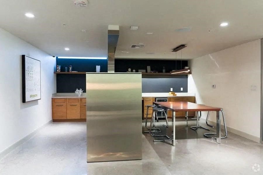 community area with table