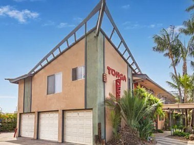 an exterior view of Tonga apartments