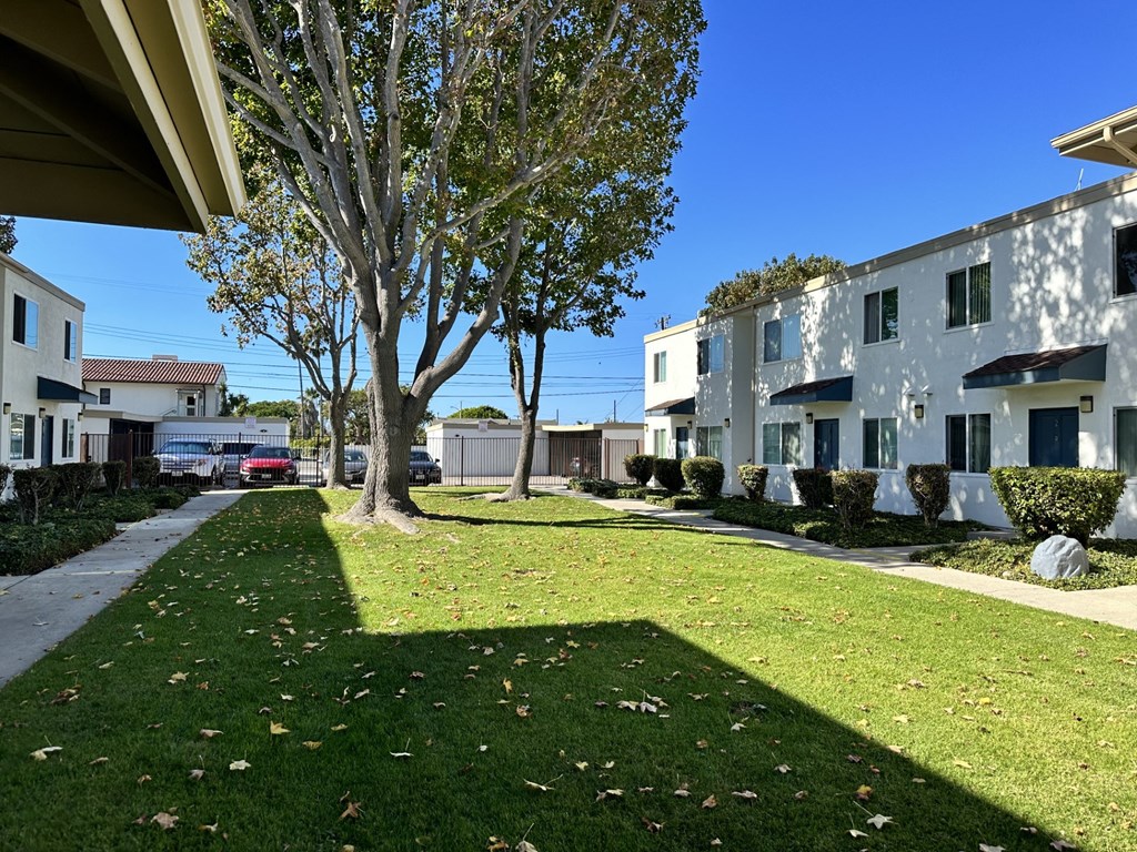 courtyard view of Southwinds