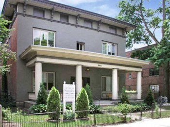 595 E. Town St. - Belmont Mansion -All Utilities Included 595 E. Town St. - Belmont Mansion -All Utilities Included - Photo Gallery 4