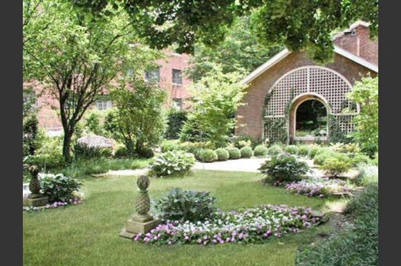 Belmont Apartments, 630 E. Town St. Apt. 114, Columbus, OH - RENTCafé