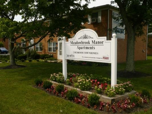 Meadowbrook Manor