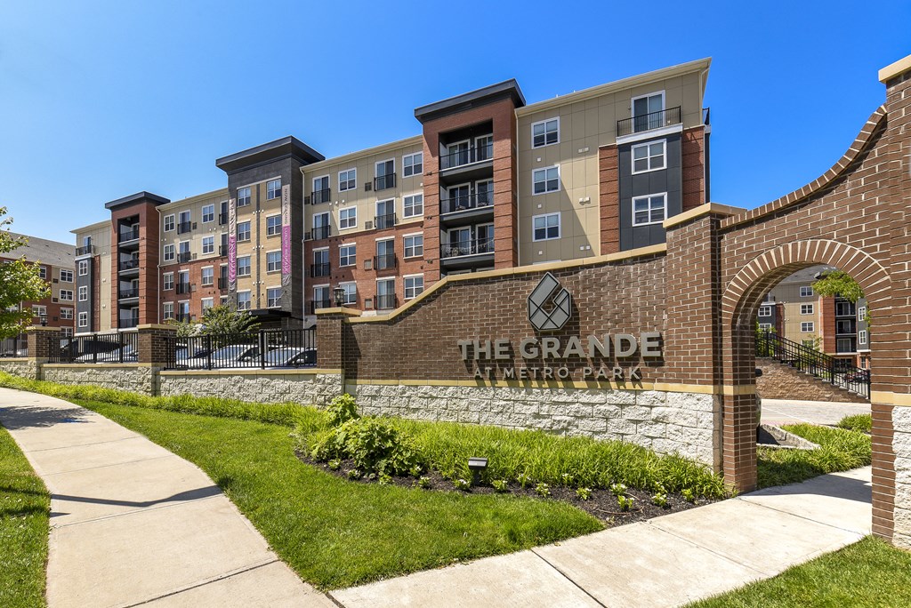 the grande at city center apartments building entrance