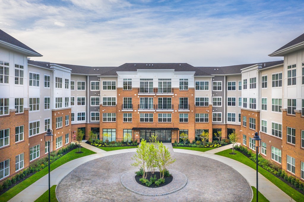 inwood exterior courtyard