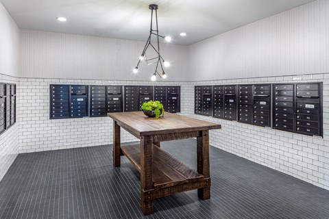 inwood mail room with table