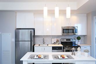 315 McRae Avenue / 1960 Scott Street Studio-2 Beds Apartment for Rent - Photo Gallery
