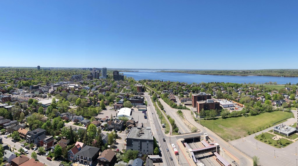 Westboro Connection Apartments, 315 McRae Avenue / 1960 Scott Street