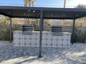 Built in BBQ area - Photo Gallery 6