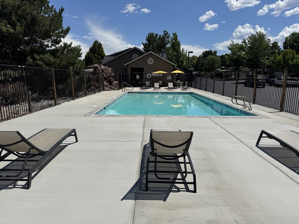 Boulder Creek Swimming Pool at Boulder Creek Apartments, Nevada, 89433