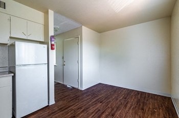 2200 Carter Circle 2 Beds Apartment for Rent - Photo Gallery 13