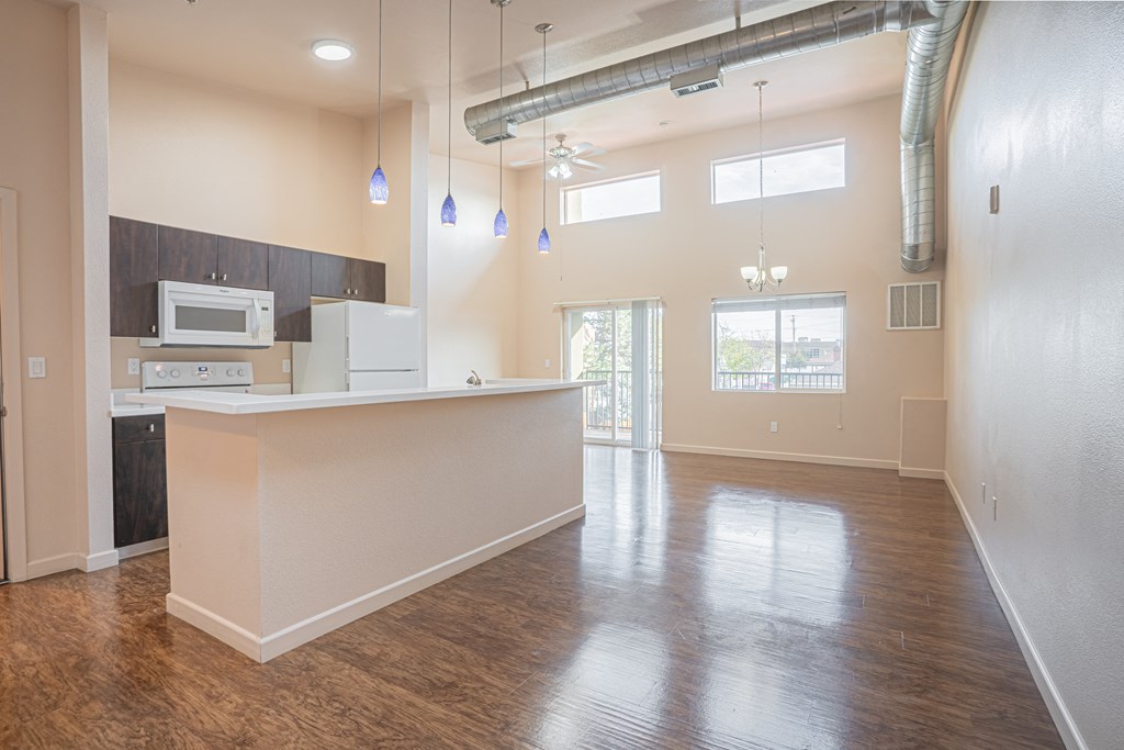 Modern and Spacious Kitchen