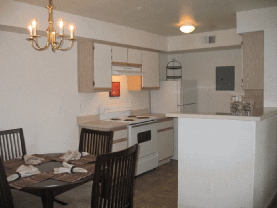 Spacious Kitchen Spacious Kitchen at Boulder Creek Apartments, Sun Valley Nevada