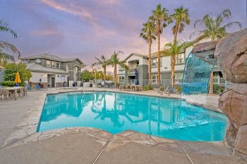 Sparkling Pool - Photo Gallery 2