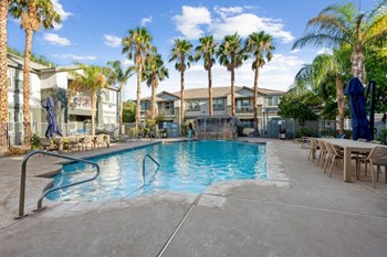 Sparkling Pool - Photo Gallery 3
