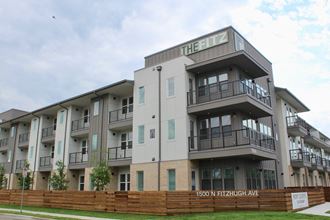 1500 N. Fitzhugh Avenue 1 Bed Apartment for Rent - Photo Gallery 5