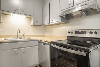 Oakwood Interior - Photo Gallery 6