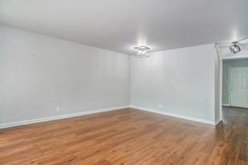 Ascent on 34th Interior - Photo Gallery 15