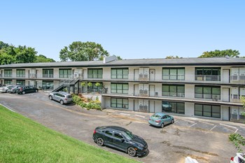 Ascent on 34th Exterior - Photo Gallery 3