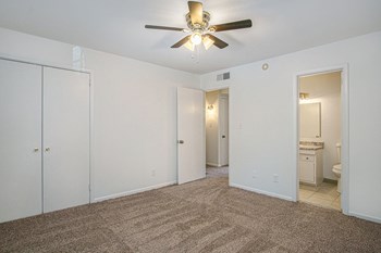 Heights of Hoover Interior - Photo Gallery 6