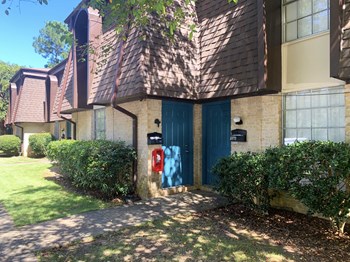 Heights of Hoover Exterior - Photo Gallery 3