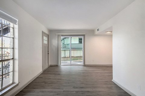 Eight on 16 Interior