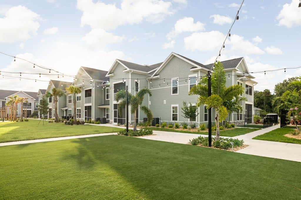 Property exterior at Palm Grove in Ellenton, FL 34222