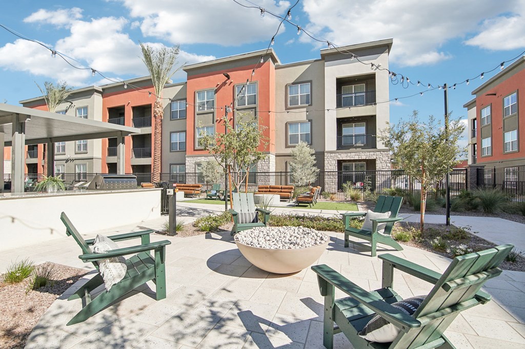 Courtyard Firepit Patio at The Maddox Luxury Apartment Homes, Arizona, 85326