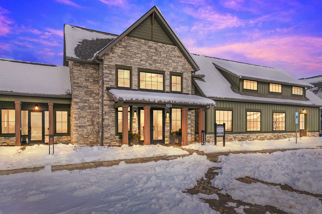 Exterior View In Night at The Depot, Raymore, MO, 64083