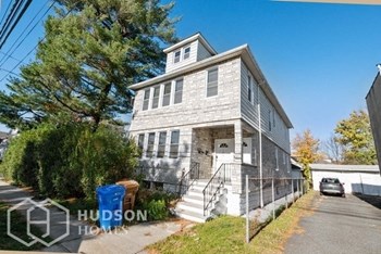 Hudson Homes Management Single Family Home – 1014 Roselle St Unit 2 For Rent - Photo Gallery 2