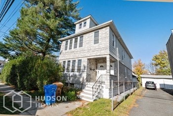 Hudson Homes Management Hudson Homes Management Single Family Home – 1014 Roselle St Unit 2 For Rent - Photo Gallery 2