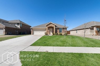 Hudson Homes Management Single Family Homes – 107 Pony Ct, Waxahachie, TX, 75165