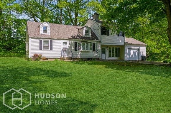 Hudson Homes Management Single Family Home 1139 Foxon Rd, North Branford, CT, 06471 - Photo Gallery 1