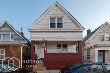Hudson Homes Management Single Family Homes - 11 Sisson Ct Unit 1, Bayonne, NJ, 07002