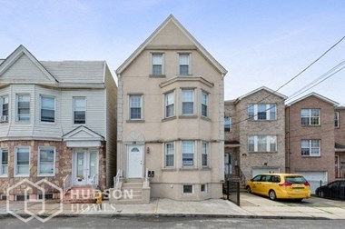 16 Dassing Ave Unit 1 2 Beds Apartment for Rent
